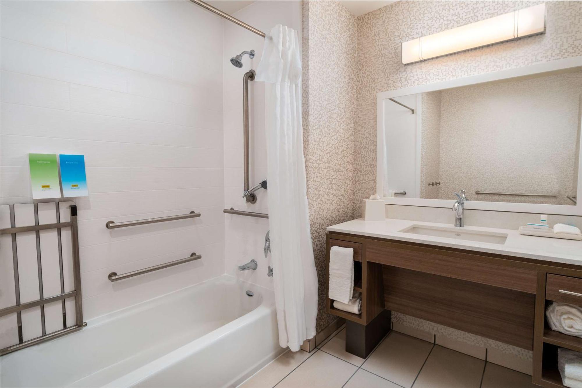 Home2 Suites Corona, Ca Экстерьер фото